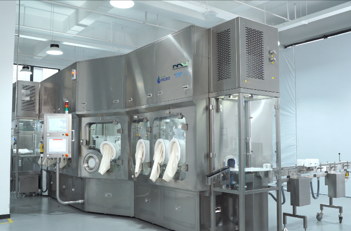 The lsolator Version of Compact Line for Fillingstoppering and Capping CFL200X